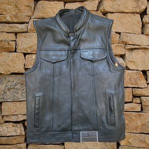 🆕️Mens Milwaukee Leather Riding Vest!